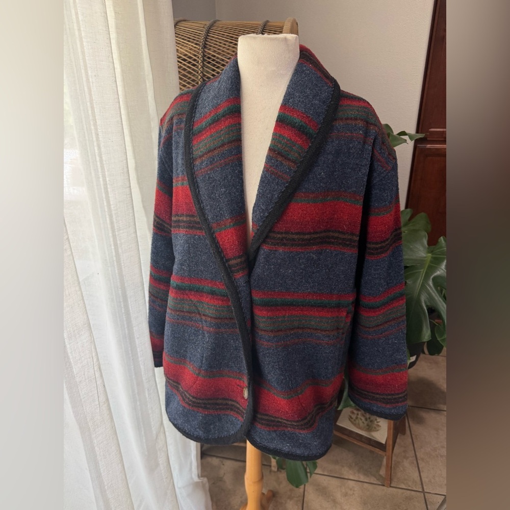 Vintage Woolrich Wool Blanket Cardigan Jacket Southwestern Striped Blue Red Desc